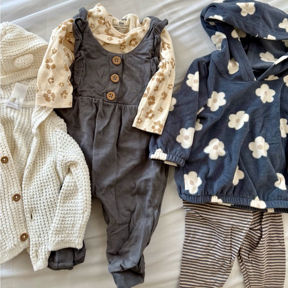 Carter's Other - Bundle of Carter's Baby Outfits